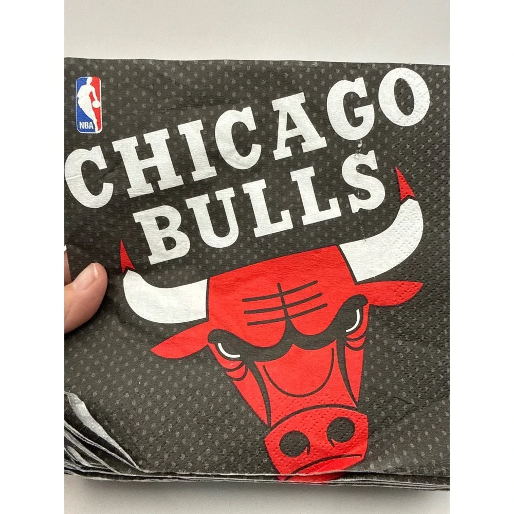 Chicago Bulls NBA Party Supplies Set 35 Paper Plates and 32 Luncheon Napkins